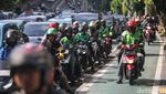 Bandel! Pemotor Masih Serobot Trotoar, Siap-siap Denda Mengintai