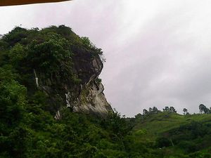 Batu Gantung, Tempat Wisata di Danau Toba yang Punya Kisah Menarik