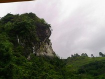 Batu Gantung, Tempat Wisata di Danau Toba yang Punya Kisah Menarik