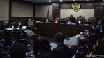 Ekspresi Achsanul Qosasi Jalani Sidang Dakwaan
