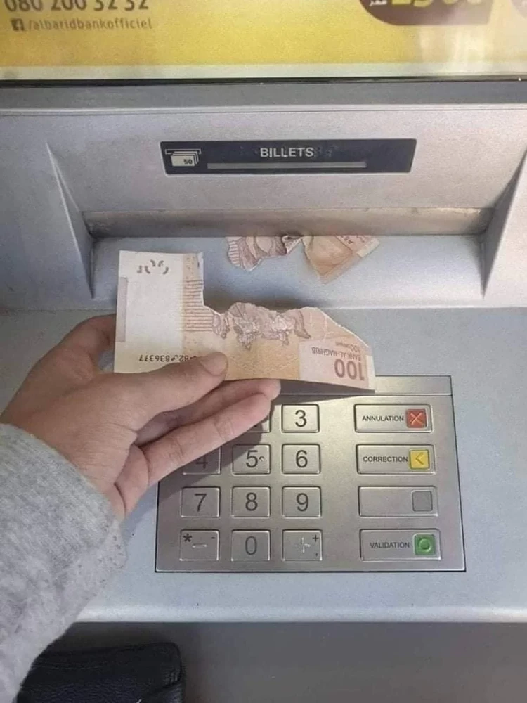 Foto Kesialan Elus Dada