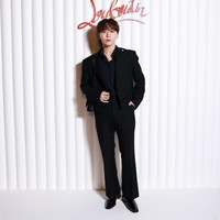 Penggemar juga menantikan penampilan Seungkwan SEVENTEEN di Christian Louboutin Fall/Winter 2024 show. Foto: Instagram