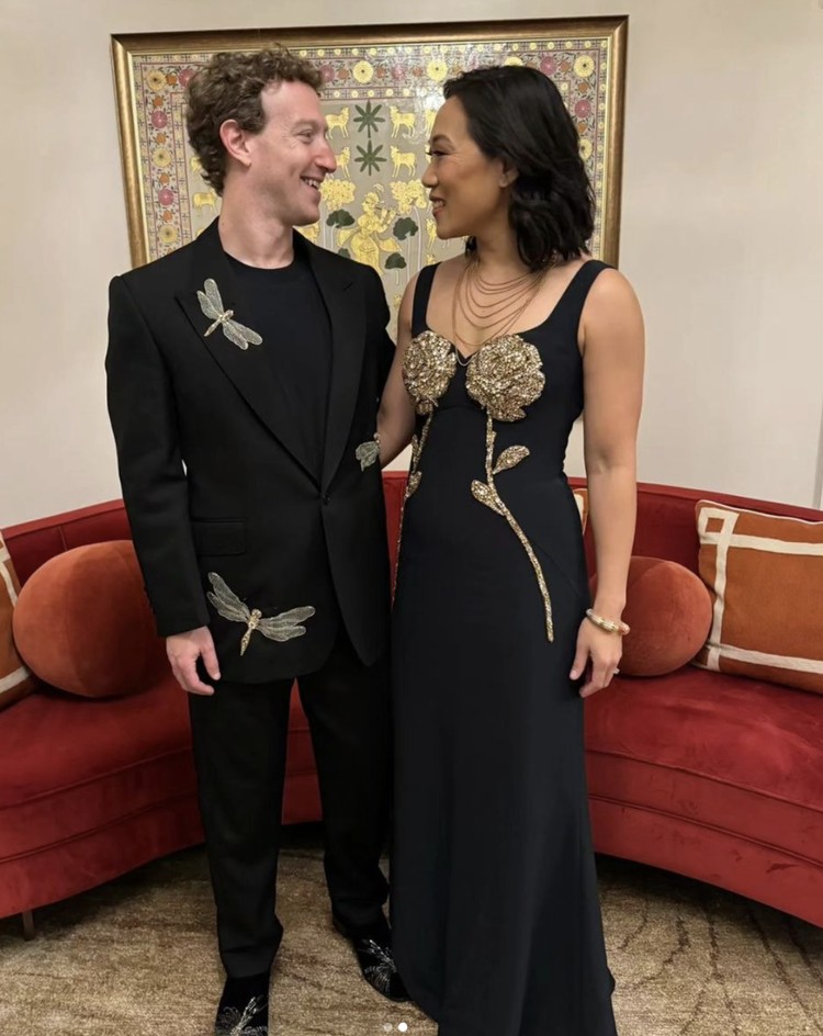 Gaya Priscilla Chan di Pesta Anant Ambani Gaya Priscilla Chan di Pesta Anant Ambani