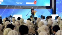Capaian pelaksanaan Sistem Pelayanan Berbasis Elektronik (SPBE) Indonesia tahun 2022 masih berada di angka 2,34% atau dinilai cukup. Meski demikian masih dirasa belum maksimal, karena masih terdapat beberapa permasalahan. Salah satunya yakni belum adanya grand design pemerintahan transformasi digital nasional yang didalamnya terdapat transformasi regulasi, transformasi kelembagaan, transformasi pencapaian tahapan atau road map, transformasi penyiapan literasi publik dan transformasi infrastruktur.