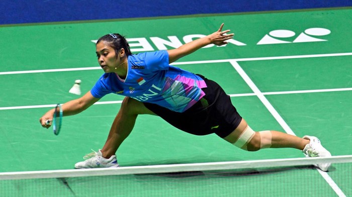 PARIS, FRANCE - MARCH 05: Gregoria Mariska Tunjung of Indonesia plays a forehand during the Womens single match round of 32 against  Kim Ga Eun of Korea during the Yonex French Open Badminton 2024 at the Adidas Arena on March 05, 2024 in Paris, France. (Photo by Aurelien Meunier/Getty Images)