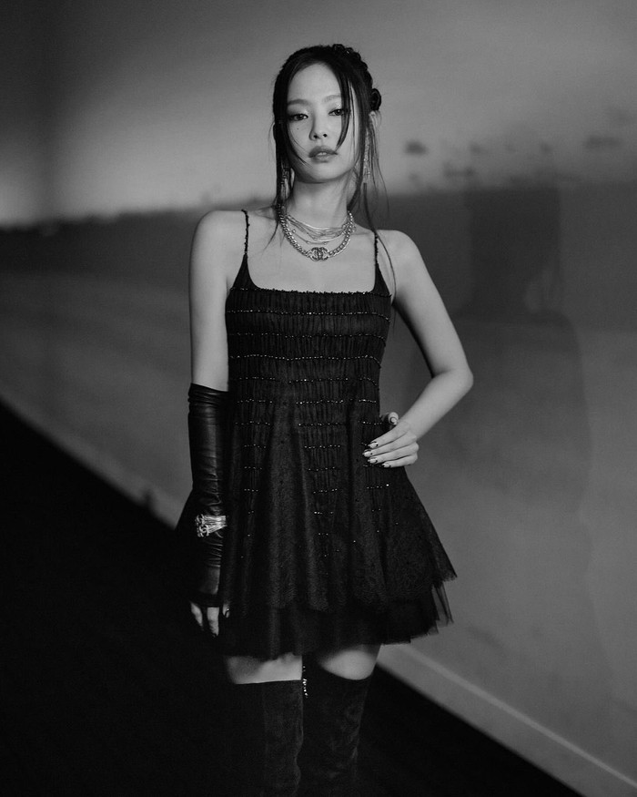 Jennie BLACKPINK di Paris Fashion Week 2024