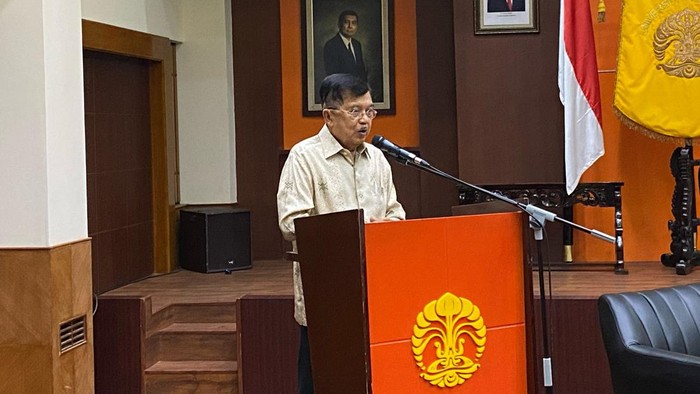 Wapres RI ke-10 dan ke-12 Jusuf Kalla (JK) dalam acara Election Talk di FISIP Universitas Indonesia, Kamis (7/3/2024).