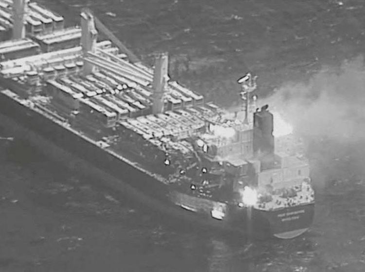 Penampakan Kapal True Confidence yang Hangus Diserang Houthi