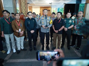 Kapolda Pastikan Rekapitulasi Pemilu 2024 di KPU Jatim Aman hingga Tuntas