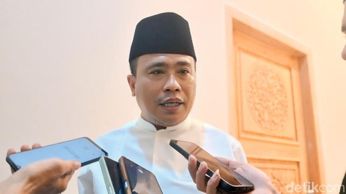 Kepala Kantor Wilayah (Kakanwil) Kementerian Agama Nusa Tenggara Barat (NTB) Zamroni Aziz.