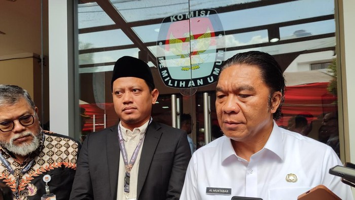 Ketua KPU Banten M Ihsan
