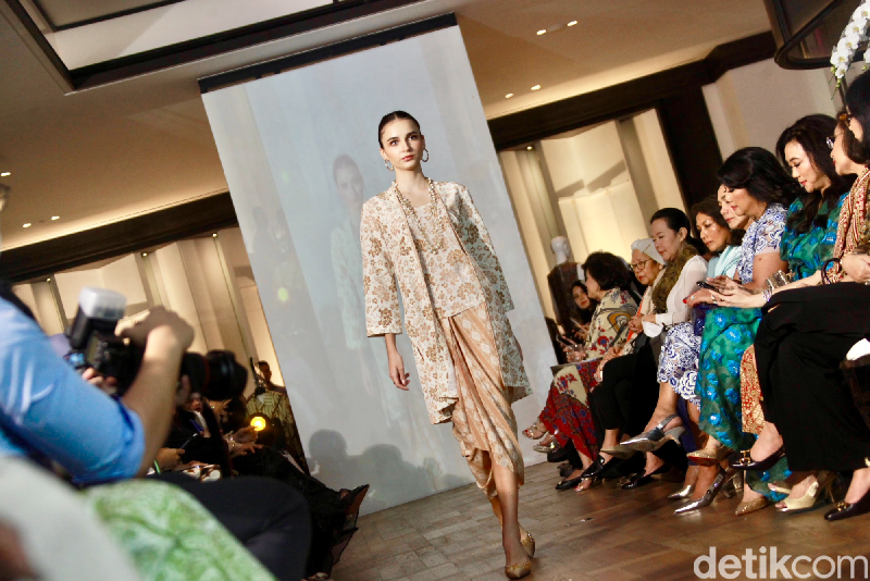 Koleksi Lebaran 2024 Batik Danar Hadi Koleksi Lebaran 2024 Batik Danar Hadi