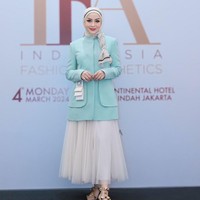 Khusus koleksi Hari Raya, Happy Jehan memilih bahan yang halus agar lebih elegan. Sementara bahan sutra atau silk menjadi bahan yang kita pakai untuk Raya Series, mengingat momen Hari Raya harus memiliki sentuhan yang manis dan elegan, jelas Jehan.  Foto: Dok. Ellaya.