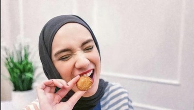 Kulineran Seru ala Putri Anne, Makan Gelato sampai Gorengan