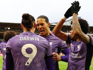 Tak Pilih-pilih Kompetisi, Liverpool Belum Pikirkan Man City