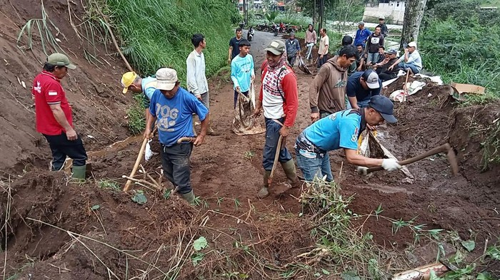 Longsor di Bandung Barat.