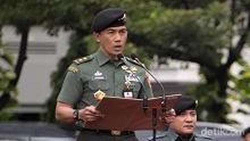 Mayjen Bambang Trisnohadi.