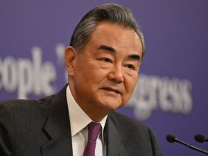 China Colek Pakistan, Dorong Makin Gencar Jinakkan Api di Timur Tengah