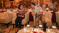 Bendahara Negara ini mengatakan situasi perekonomian Indonesia masih tetap solid dan tumbuh kuat. Hal ini dapat ditunjukkan dengan beragam metriks keuangan dan fiskal yang begitu baik. Mulyani menilai Kementerian ATR/BPN mampu memberikan kepastian hukum terkait lahan sekaligus menggenjot laju investasi di Indonesia. Foto: Dok. Kementerian ATR/BPN