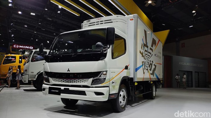 Mitsubishi Fuso eCanter.