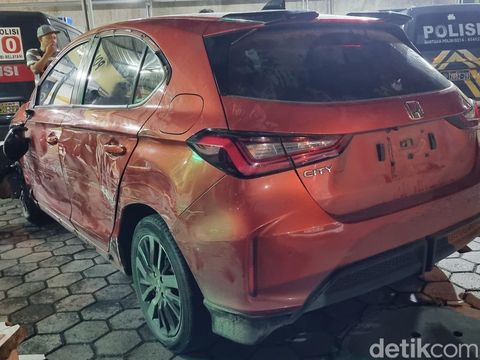 Mobil yang terlibat tabrak lari dari Kota Jogja hingga Banguntapan, Bantul, Kamis (7/3/2024) malam.