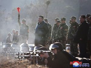Diawasi Kim Jong Un, Korut Gelar Latihan Artileri Skala Besar