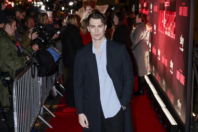 Pada usia 18 tahun, aktor asal Inggris ikut Edinburgh Fringe Festival dan tampil di sebuah pertunjukan teater demi gadis yang dia taksir. Dari situlah ketertarikannya di bidang akting bermula. Foto: Millie Turner/Invision/AP/Millie Turner