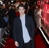 Pada usia 18 tahun, aktor asal Inggris ikut Edinburgh Fringe Festival dan tampil di sebuah pertunjukan teater demi gadis yang dia taksir. Dari situlah ketertarikannya di bidang akting bermula. Foto: Millie Turner/Invision/AP/Millie Turner