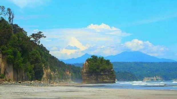 Pantai Manula