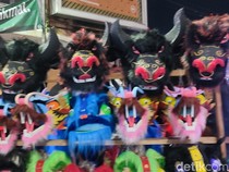Berburu Warak Ngendog, Mainan Berkepala Naga Khas Pasar Dugderan Semarang