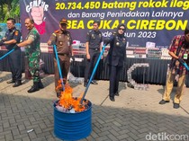 Bau Menyengat Saat Rokok-Miras Ilegal Rp 26 M Dimusnahkan di Cirebon