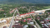 Jalan tol ini mempunyai panjang 36 km dengan total nilai investasi mencapai Rp 9,8 triliun. Hingga Maret 2024, progres pembangunan fisik proyek jalan tol Padang - Sicincin telah mencapai 55,43%, dengan progres pengadaan lahan yang terus berjalan dengan persentase sebesar 93,86%.