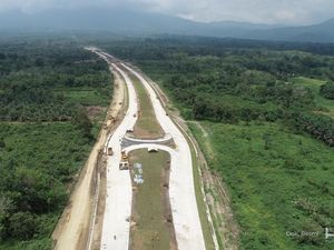 Penampakan Tol Padang-Sicincin yang Dicek Langsung Erick Thohir
