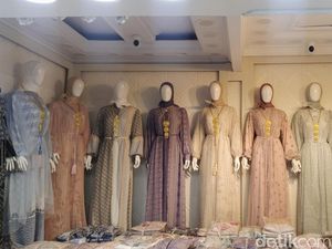 Gamis Laris Manis di Tanah Abang Jelang Puasa, Muncul Penjual Dadakan