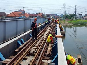 Ada Perbaikan Rel KA, Akses Jalan Tegal Rejo-Purwosari Semarang Ditutup