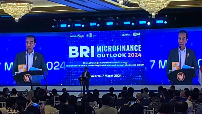 Presiden Joko Widodo dalam acara BRI Microfinance Outlook 2024