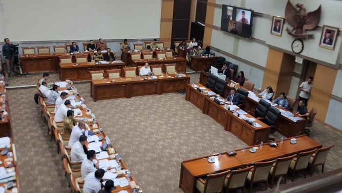 Rapat Komisi III DPR