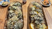 Tiram atau oyster segar menjadi menu favoritnya. Untuk menyantap tiram, Ruy paling senang menambahkan tabasco ke atasnya. Foto: Instagram/ruyiskandar