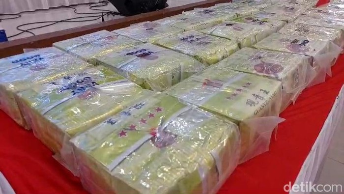 Sabu 87,5 kg diamankan Polda Lampung dari jaringan narkoba Malaysia.
