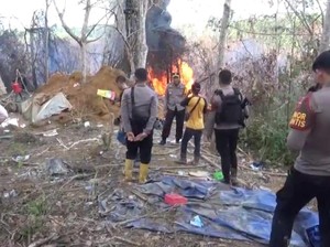 Api Sumur Minyak Ilegal di Batanghari Mulai Berkurang, Tinggal 5 Meter