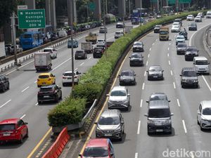 Tarif Tol Dalam Kota yang Resmi Naik Hari Ini