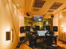 Jakarta Punya Satu Lagi Studio Musik Kelas Dunia Jakarta Punya Satu Lagi Studio Musik Kelas Dunia