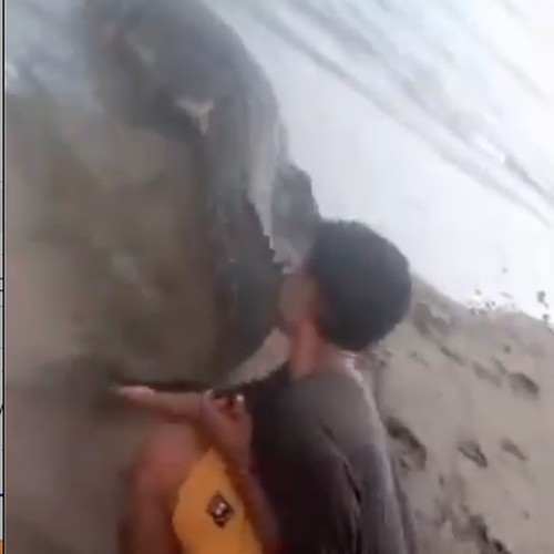 Viral video buaya muara disebut-sebut berkeliaran di Pantai Labuan Bajo, NTT.