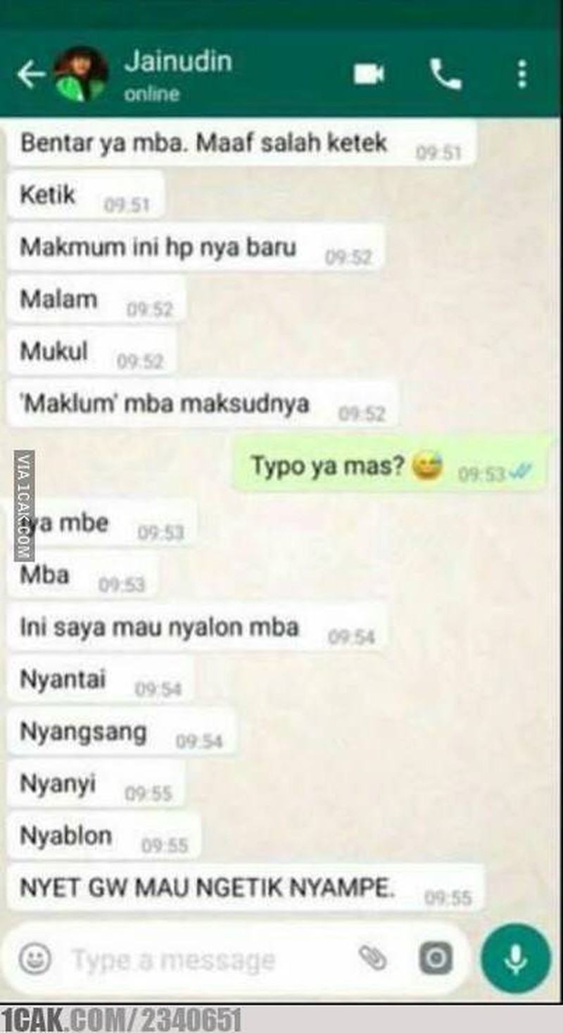 Chat ini jadi kocak karena autocorrect. Ada yang pernah mengalami kejadian serupa? Boleh dong cerita di kolom komentar.
