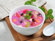 10 Resep Es Buah Segar Berbagai Rasa, Cocok Jadi Sajian Takjil Ramadhan