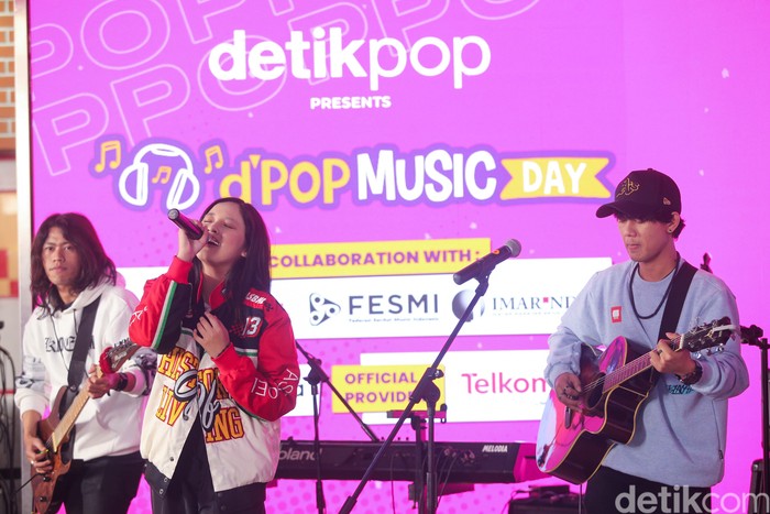 Aksi Shallee Band Guncang Panggung d'Pop Music Day