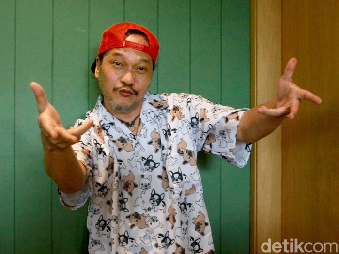 Klarifikasi Iwa K Soal Isu Jadi Ayah Biologis Anak Denada