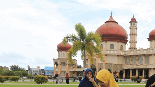 Bingkai Sepekan: Ragam Tradisi Sambut Bulan Suci