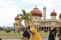 Bingkai Sepekan: Ragam Tradisi Sambut Bulan Suci