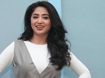 Dapat Gaun Harga Ratusan Juta, Dewi Perssik: Bajunya Seksi Banget